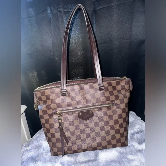 Louis Vuitton Iena PM gently used - Picture 2 of 10